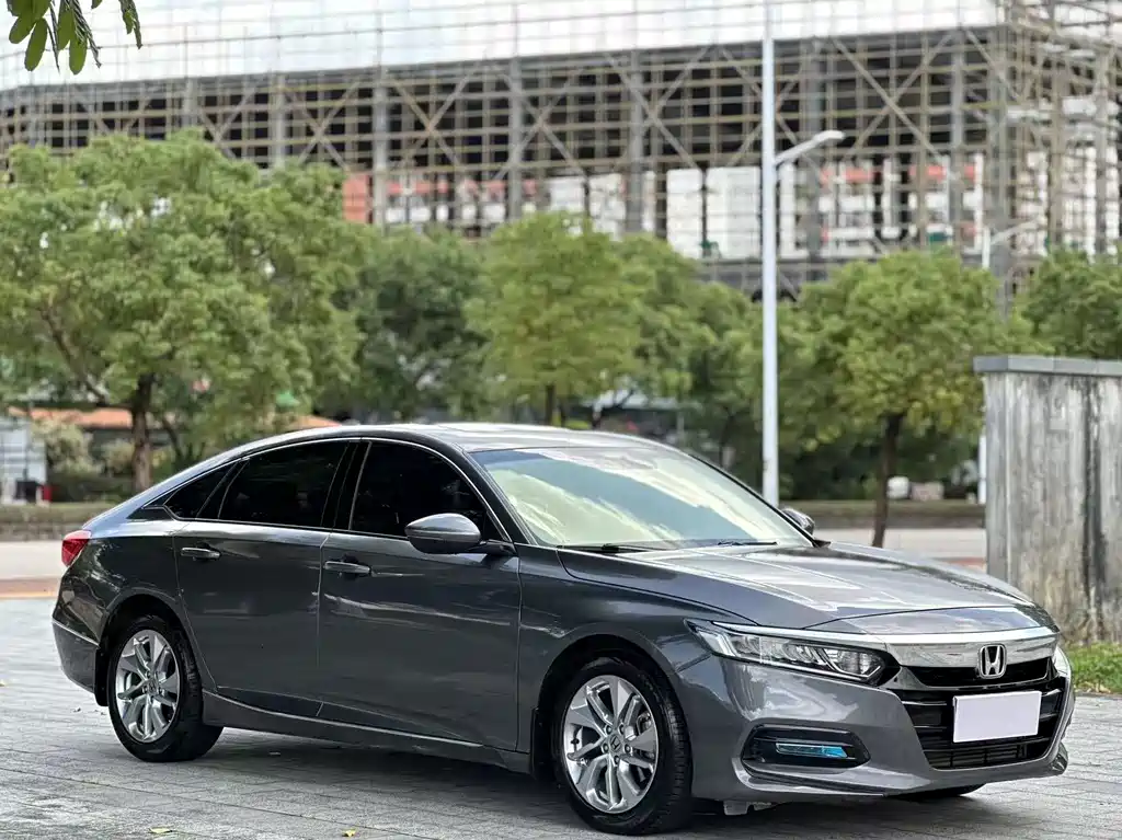 Honda Accord — фото 3