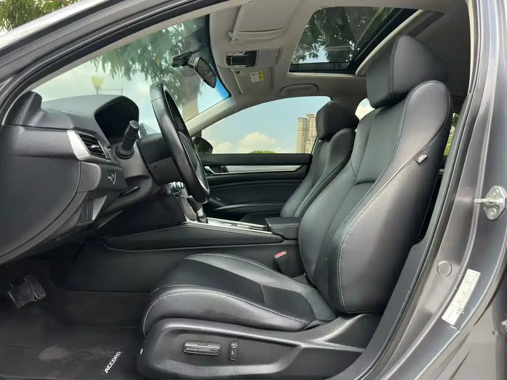 Honda Accord — фото 4