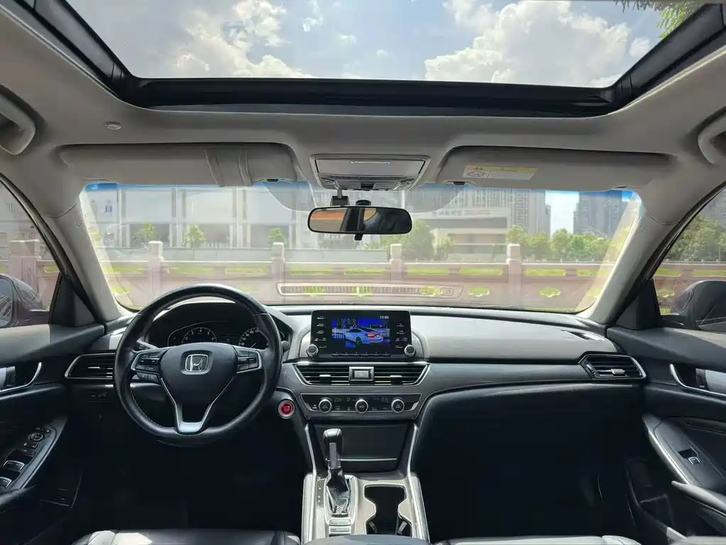 Honda Accord — фото 5