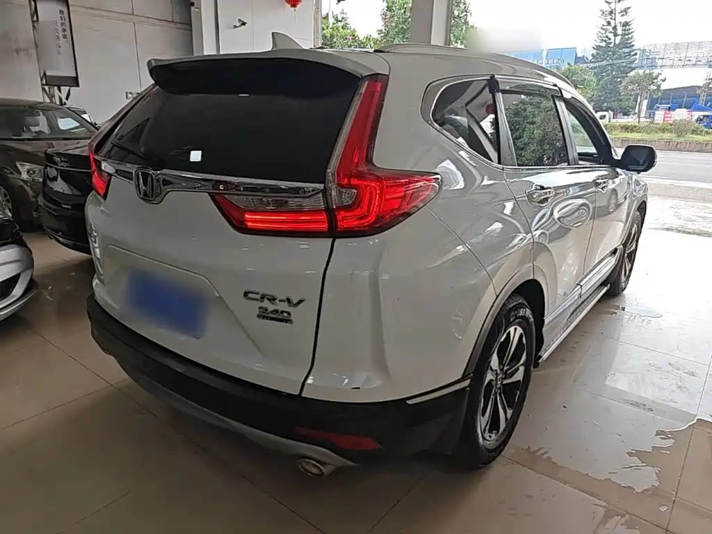 Honda CR-V — фото 7
