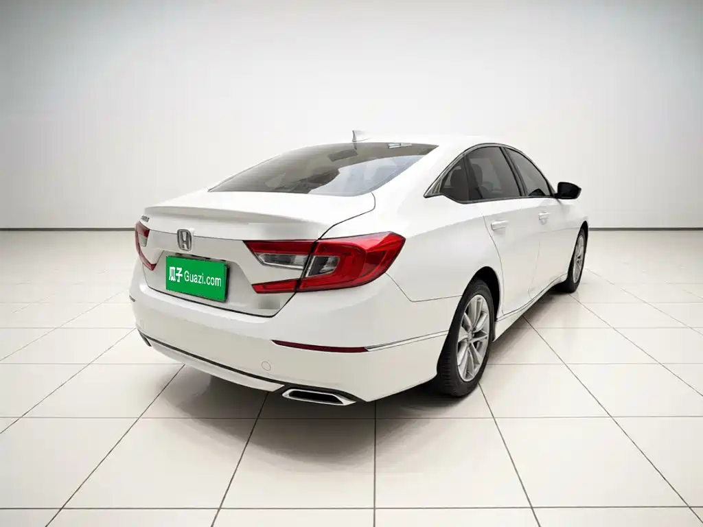 Honda Accord — фото 6