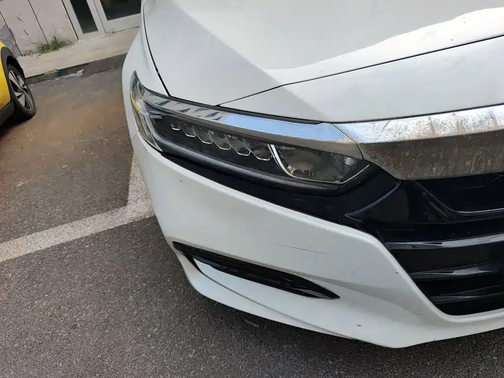 Honda Accord — фото 7