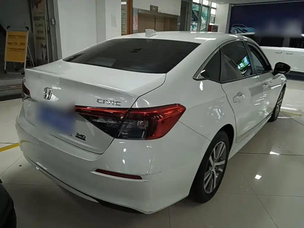 Honda Civic — фото 7