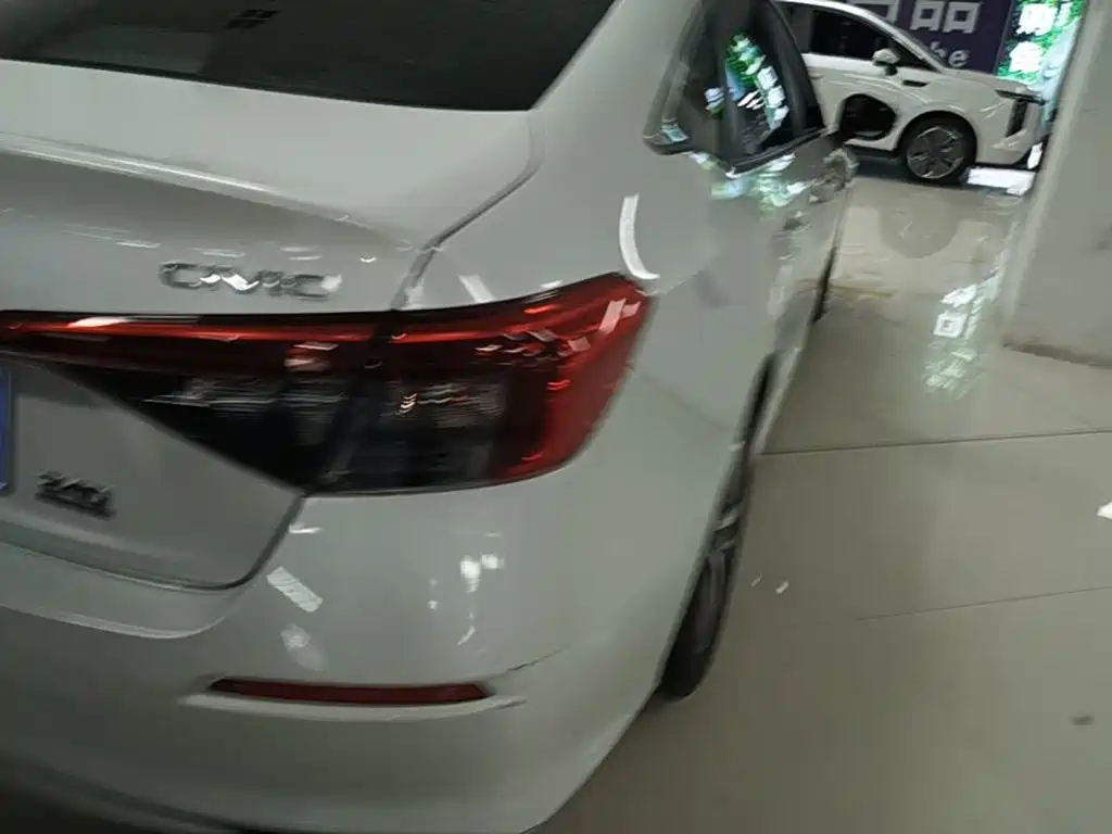 Honda Civic — фото 8