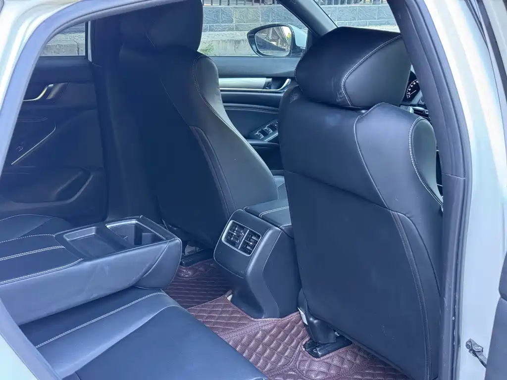 Honda Inspire — фото 13