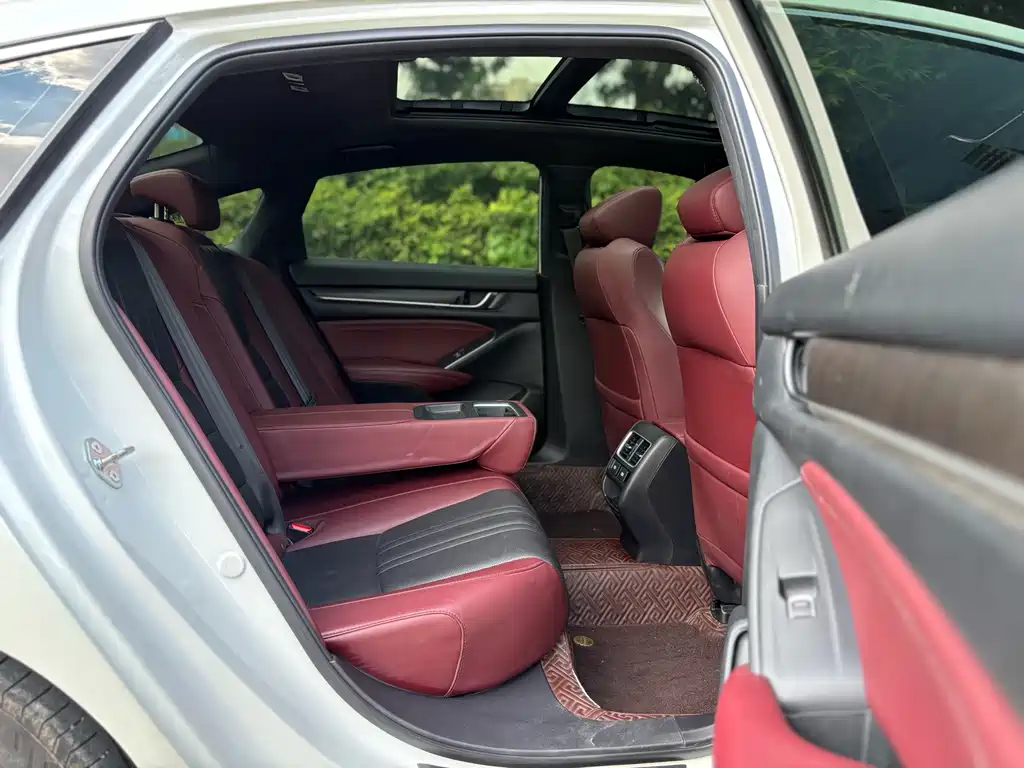 Honda Inspire — фото 11