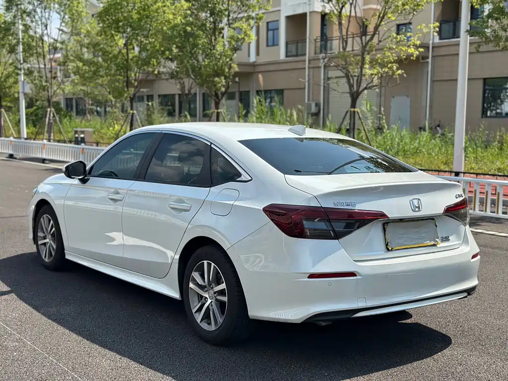 Honda Civic — фото 7