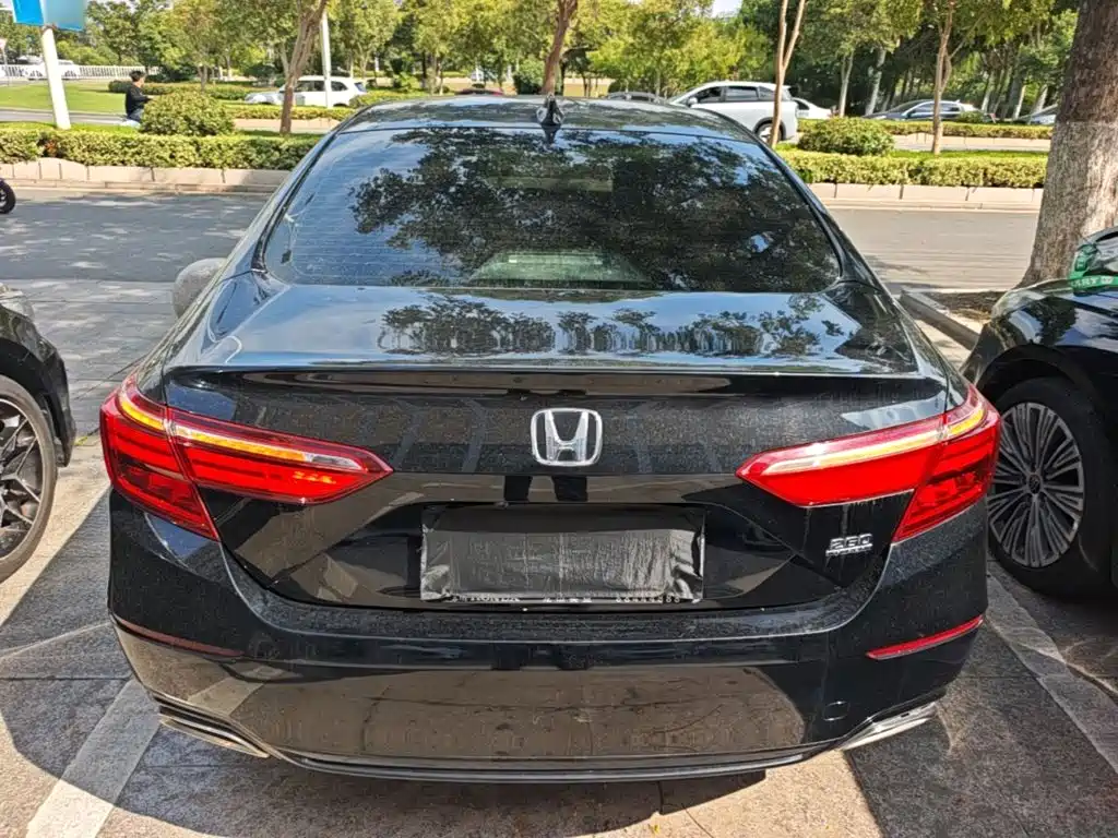 Honda Inspire — фото 6