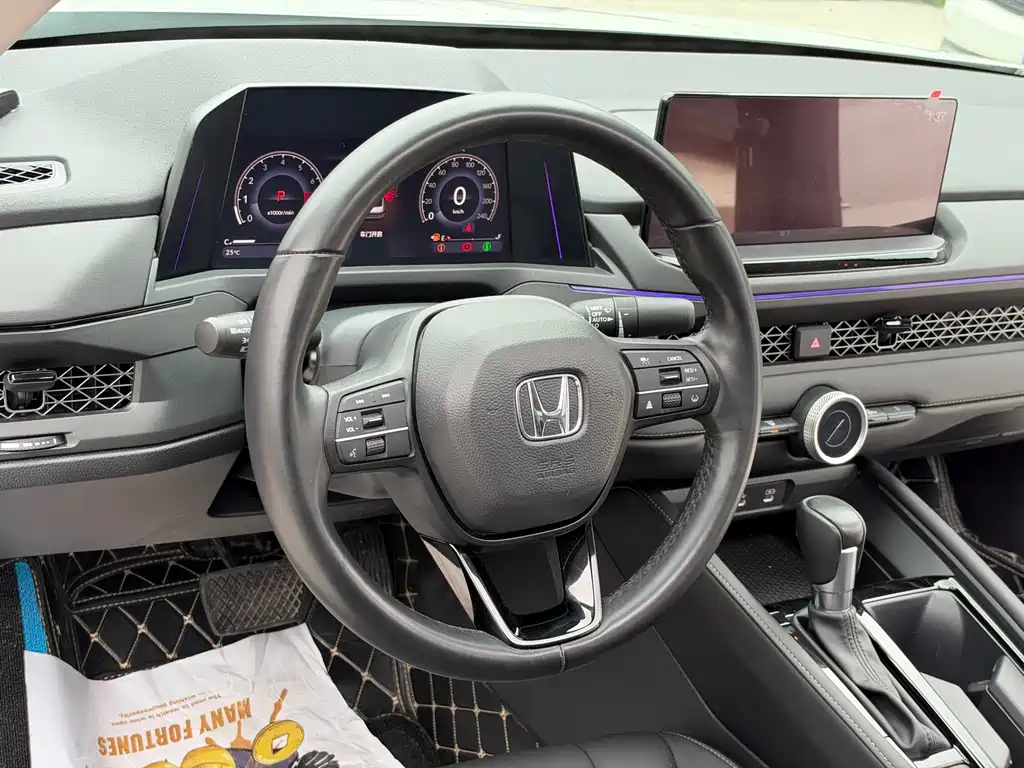 Honda Accord — фото 16