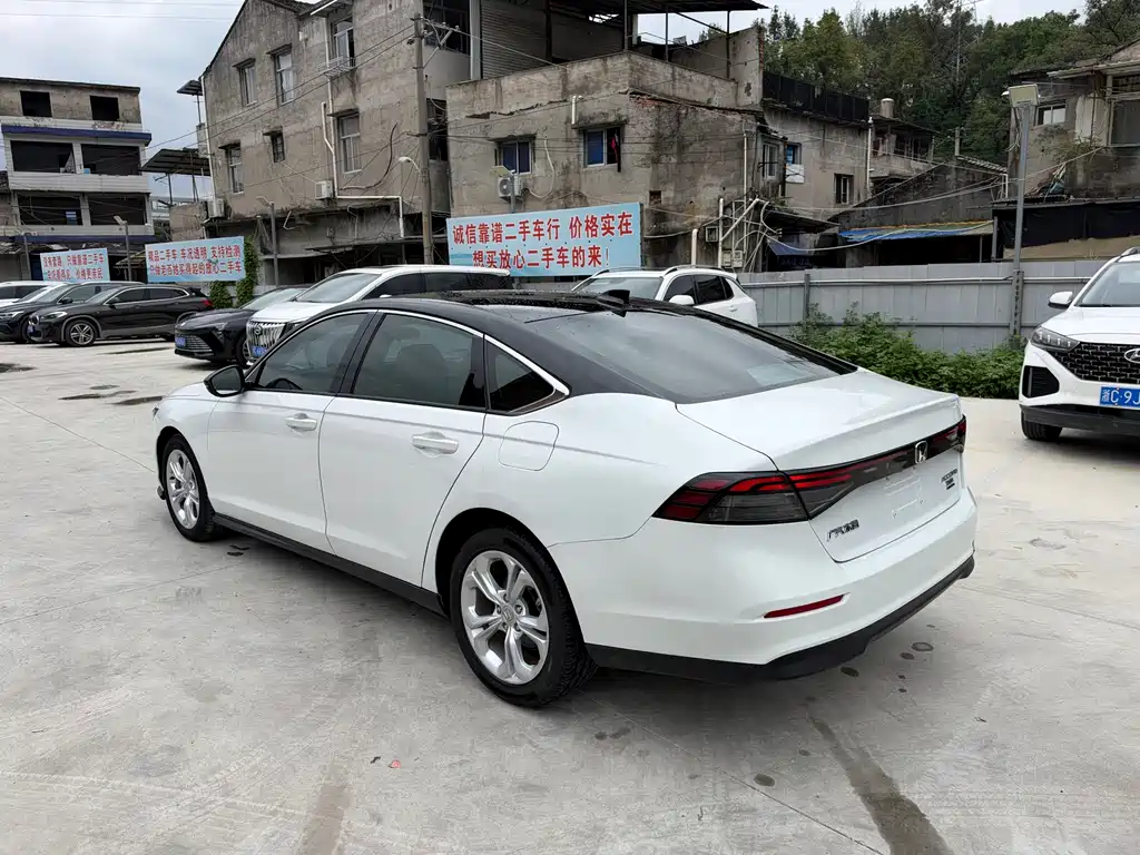 Honda Accord — фото 3