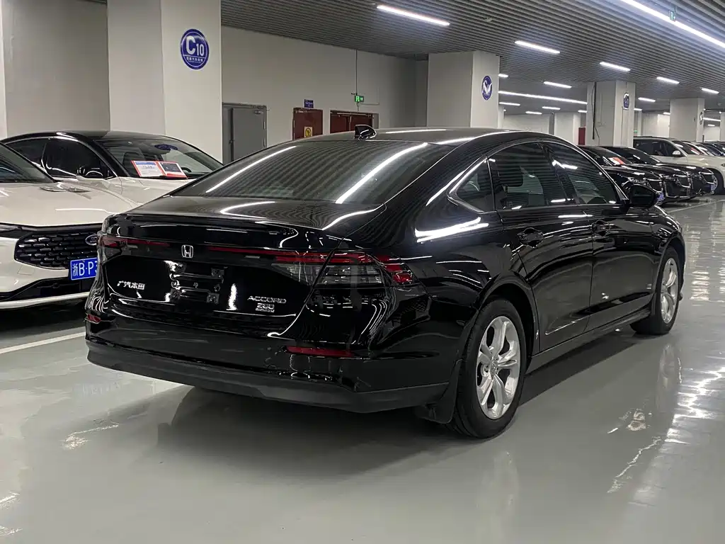 Honda Accord — фото 13