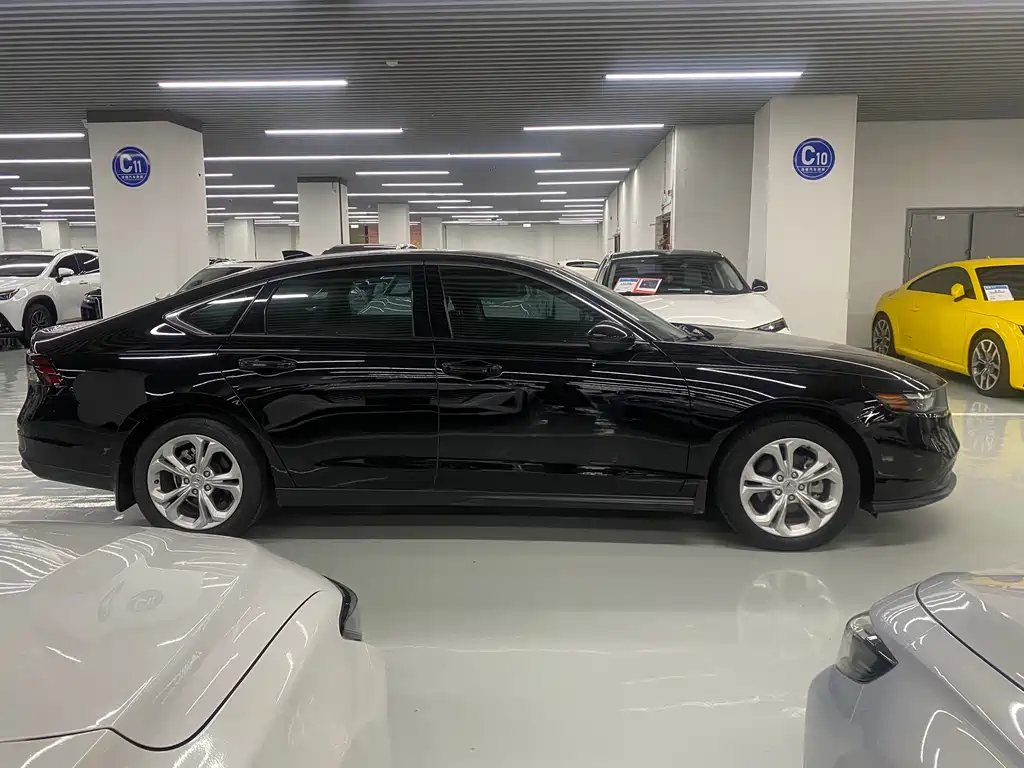 Honda Accord — фото 4