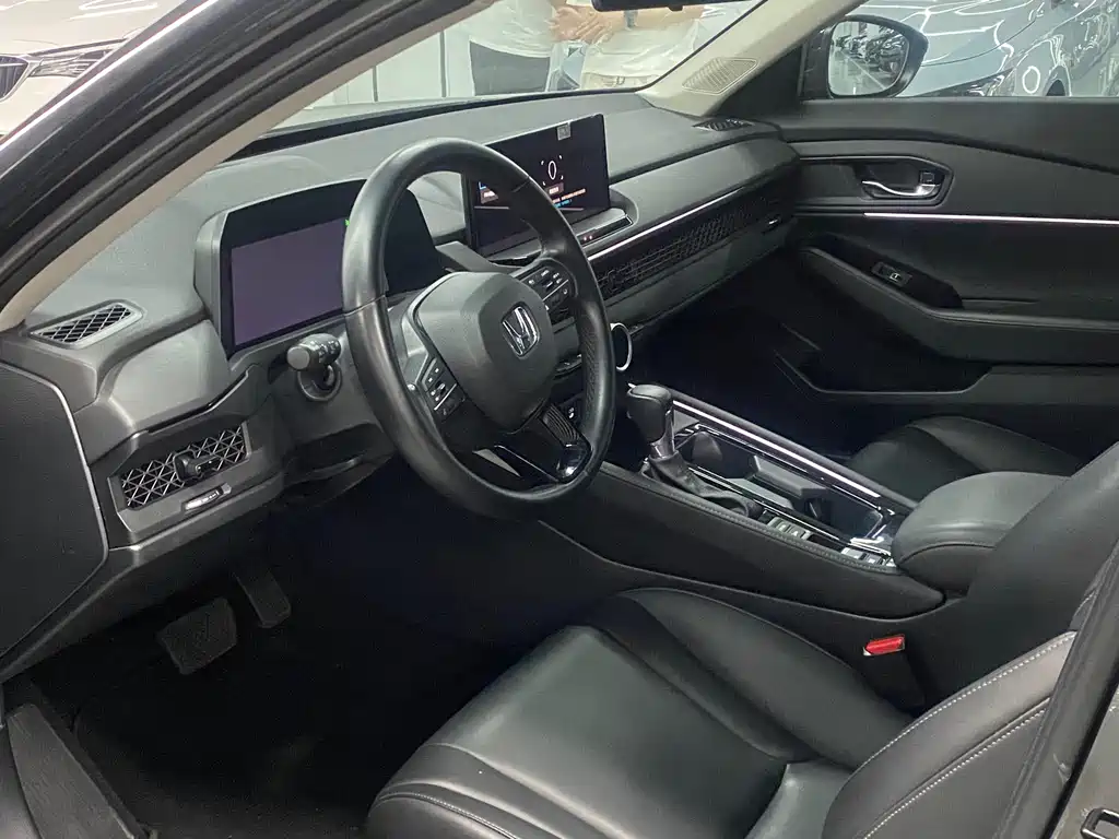 Honda Accord — фото 6