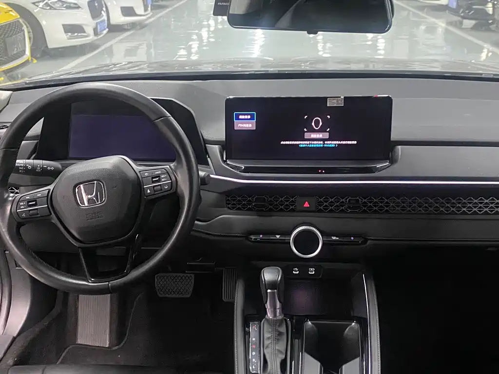 Honda Accord — фото 7