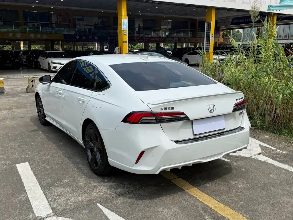 Honda Inspire — фото 10