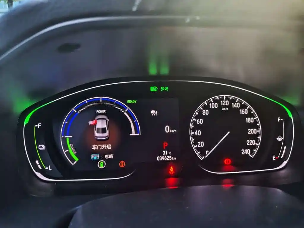 Honda Accord — фото 9