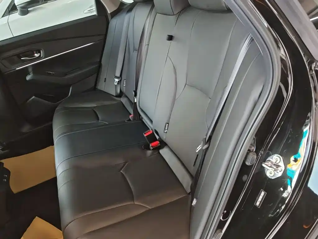 Honda Accord — фото 17