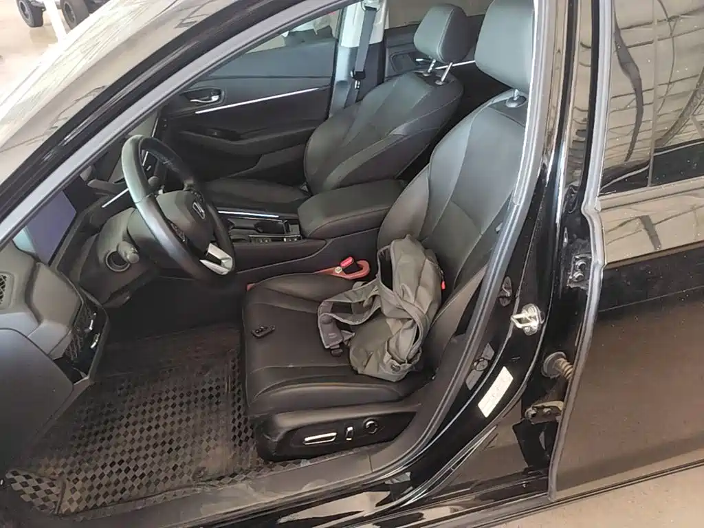 Honda Accord — фото 15