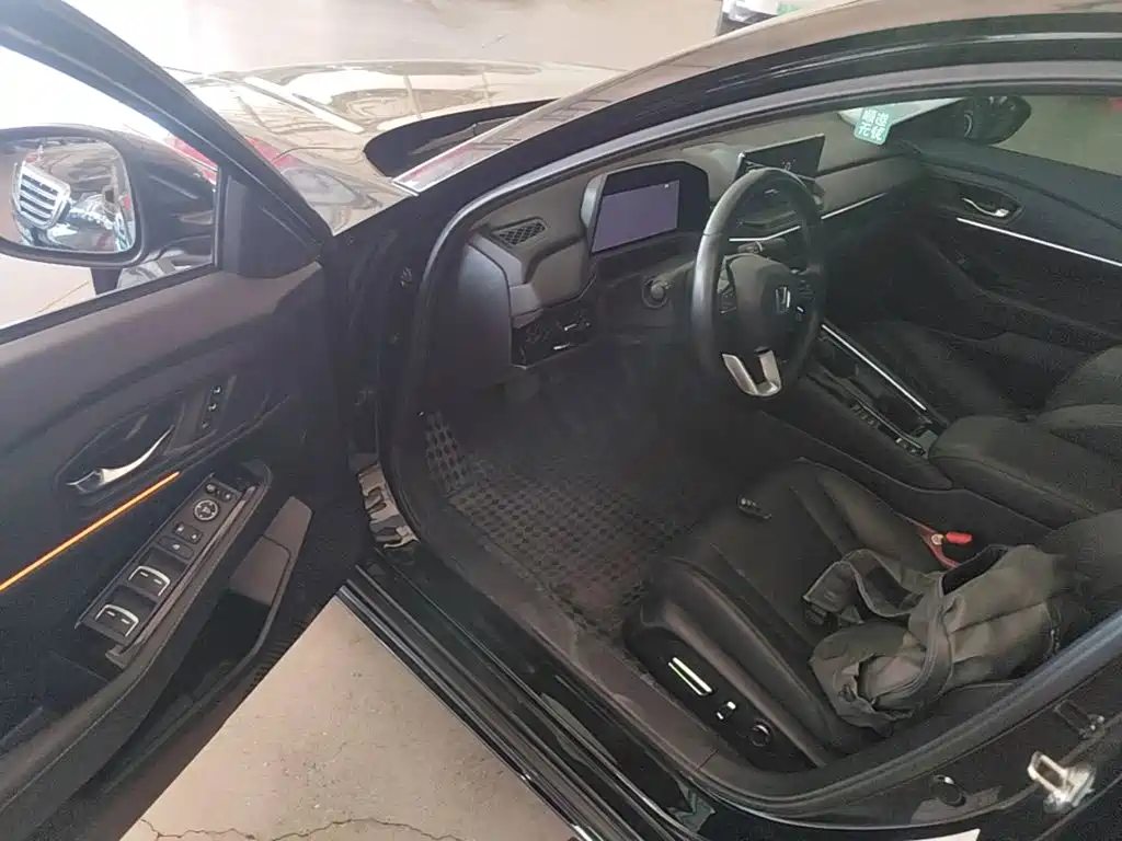Honda Accord — фото 16
