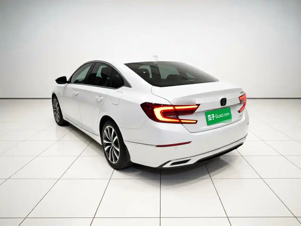 Honda Accord — фото 4