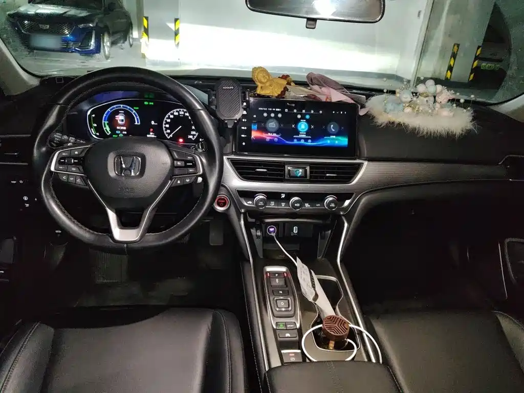 Honda Accord — фото 10