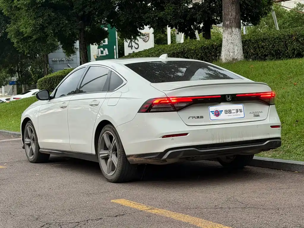 Honda Accord — фото 4