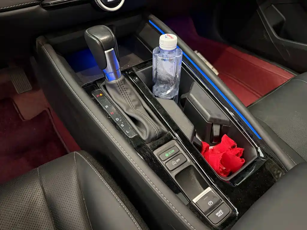 Honda Accord — фото 9