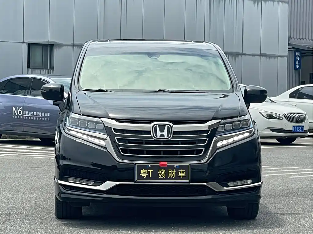 Honda Elysion — фото 2