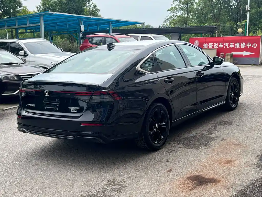 Honda Accord — фото 6
