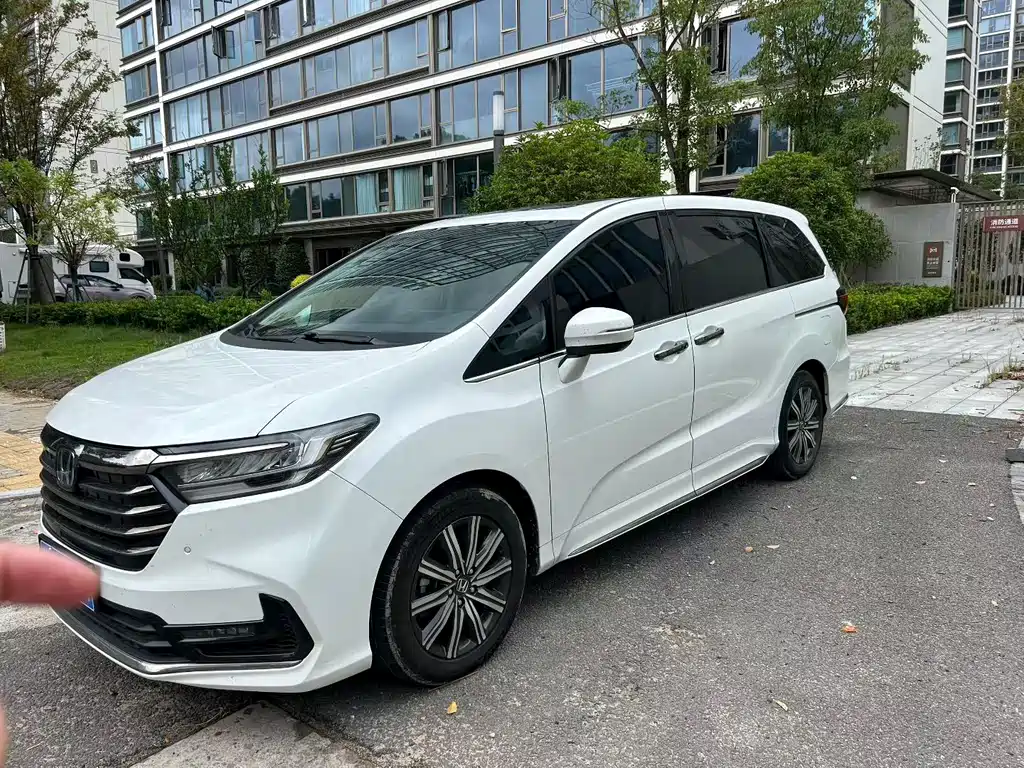 Honda Odyssey — фото 2