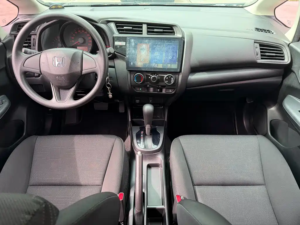 Honda Fit — фото 7