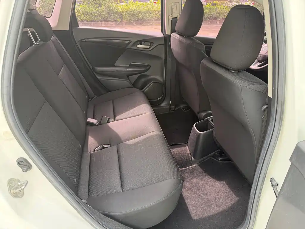 Honda Fit — фото 9