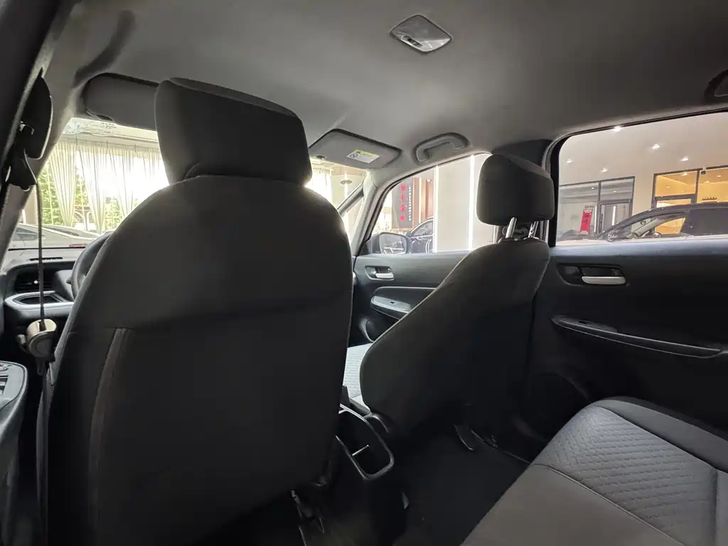 Honda Fit — фото 14