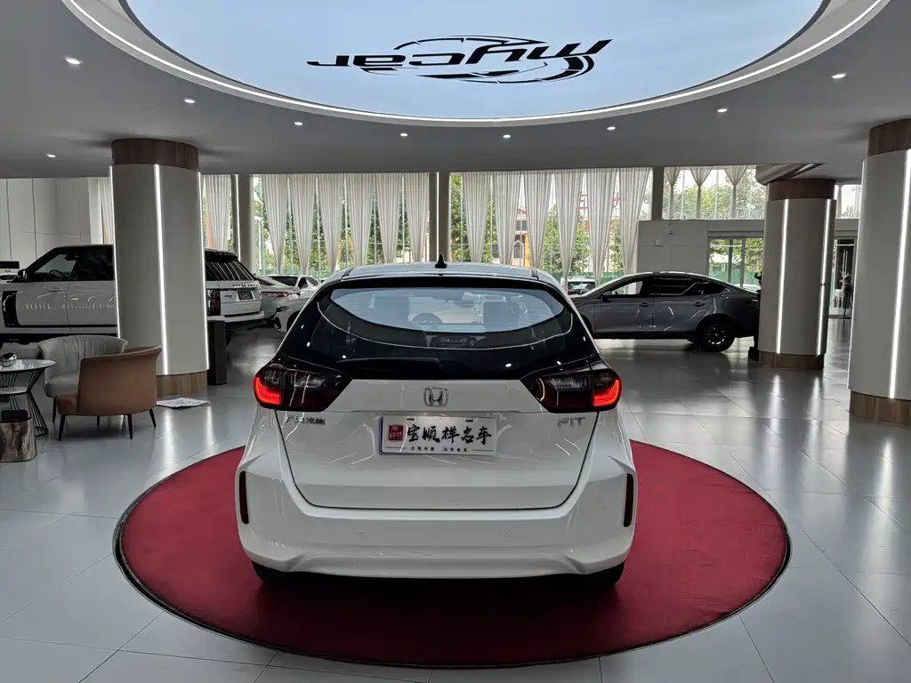 Honda Fit — фото 6