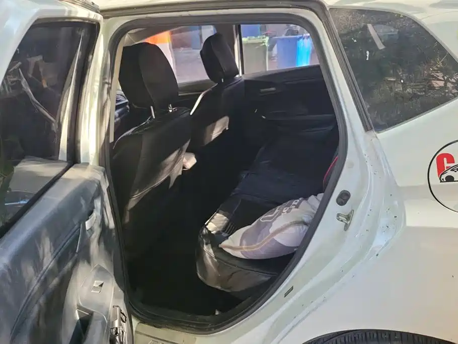 Honda Fit — фото 11