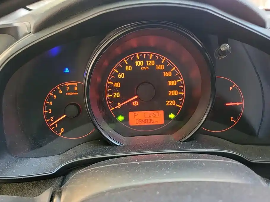 Honda Fit — фото 14