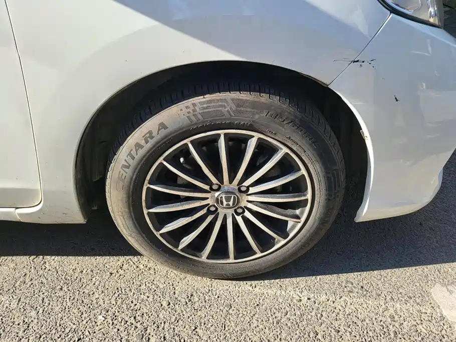 Honda Fit — фото 6