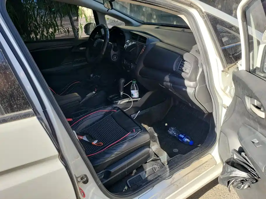 Honda Fit — фото 8