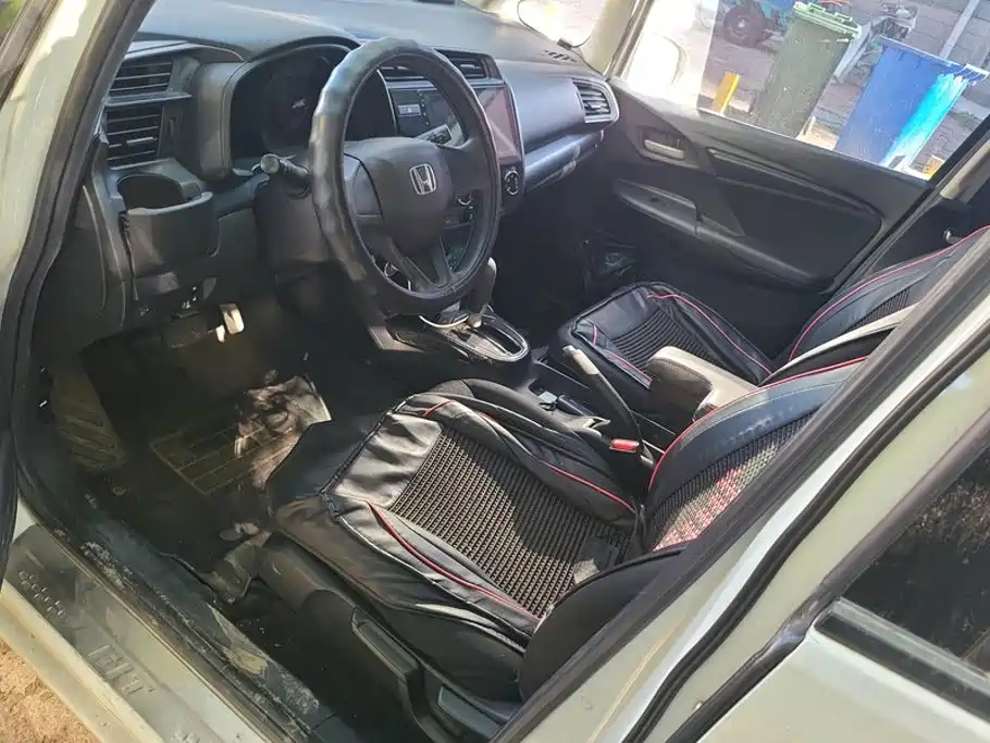 Honda Fit — фото 9