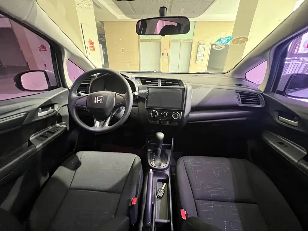 Honda Fit — фото 7