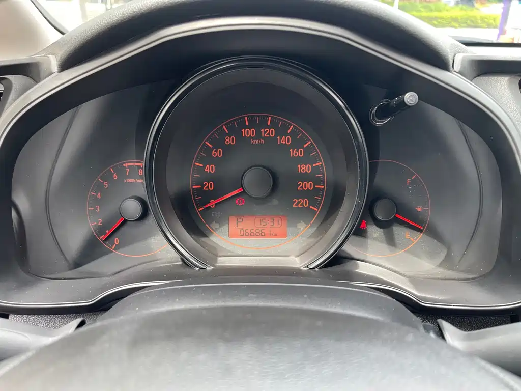 Honda Fit — фото 11