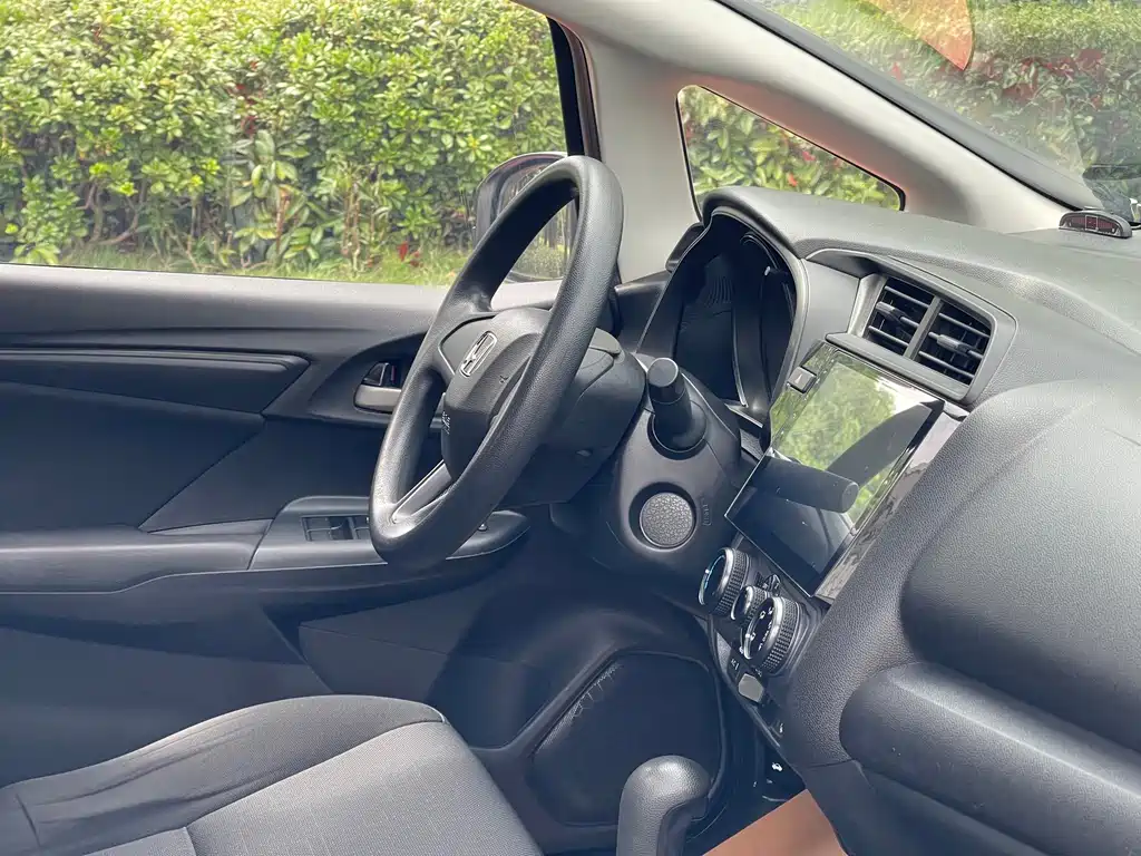 Honda Fit — фото 13