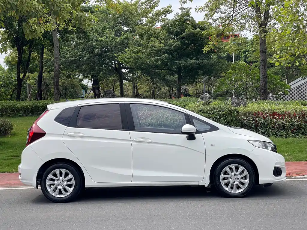 Honda Fit — фото 21