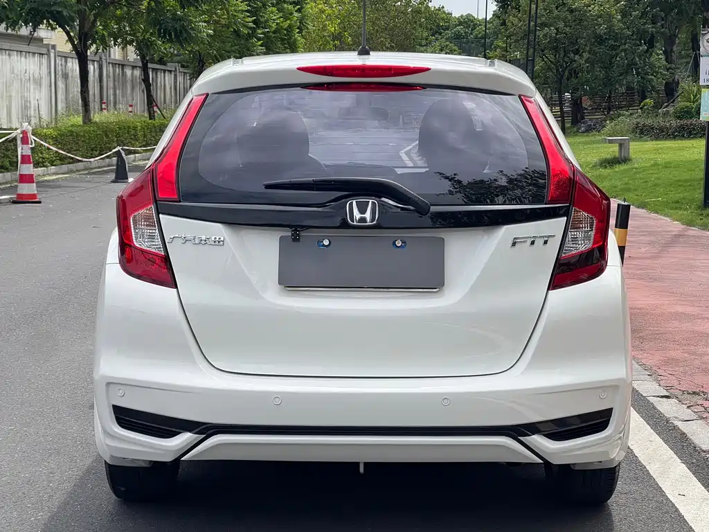Honda Fit — фото 5