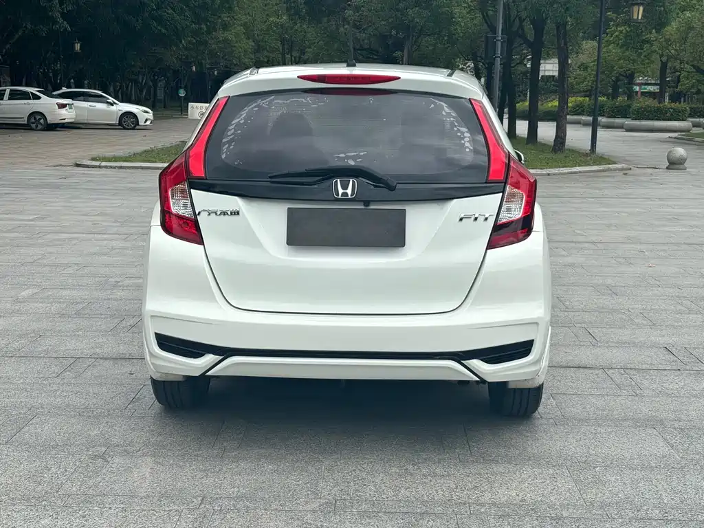 Honda Fit — фото 6
