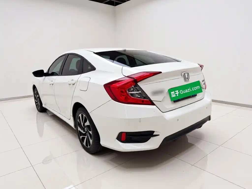 Honda Civic — фото 4