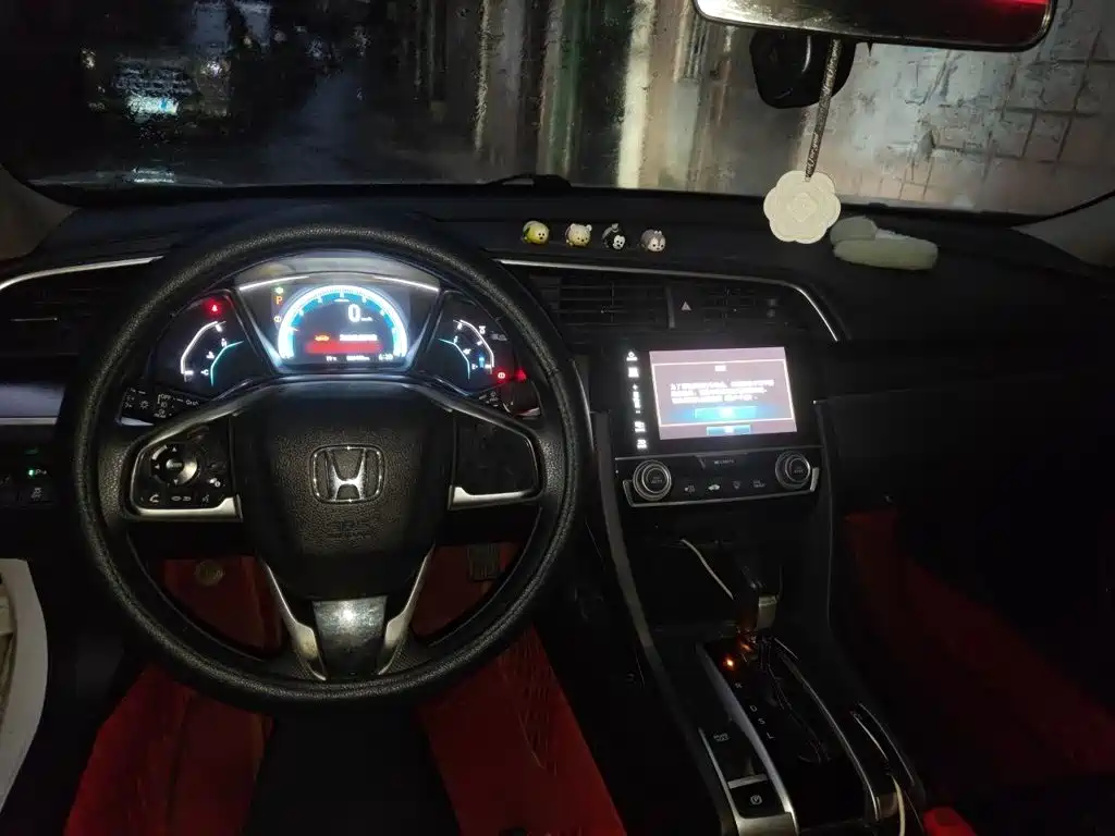 Honda Civic — фото 10