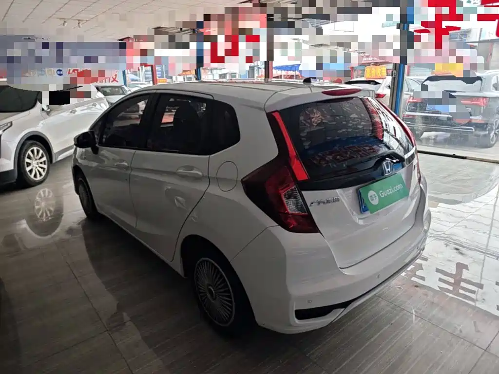 Honda Fit — фото 5