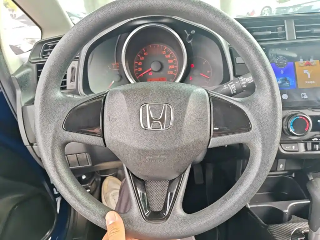 Honda Fit — фото 11