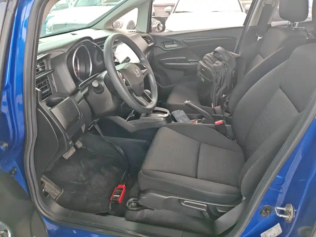 Honda Fit — фото 15